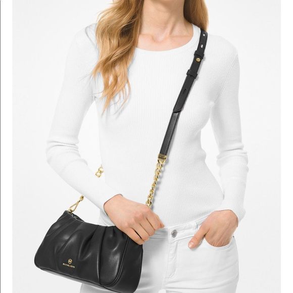 Michael Kors 🖤 crossbody - Picture 2 of 12